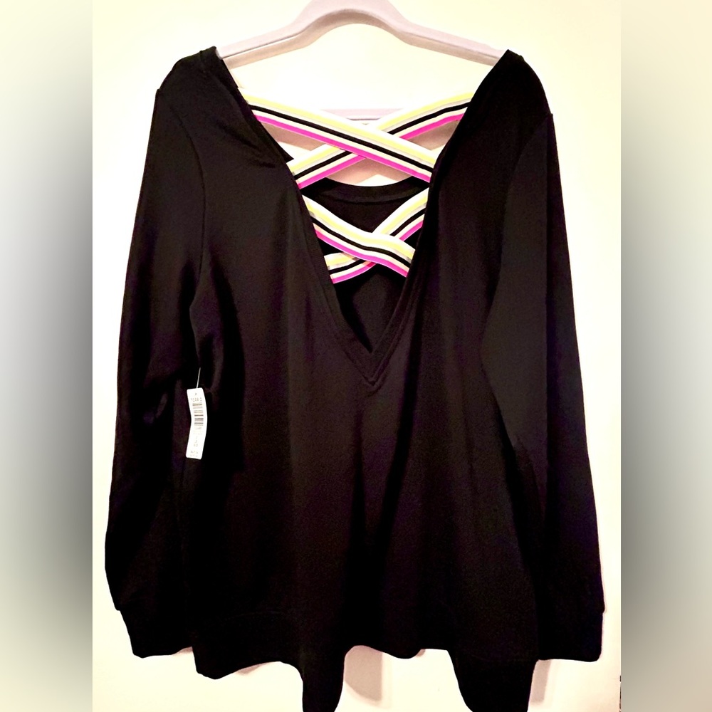 Torrid Crisscross Back Black Sweatshirt NWT - Women’s Size 2 (2XL or 18/20)